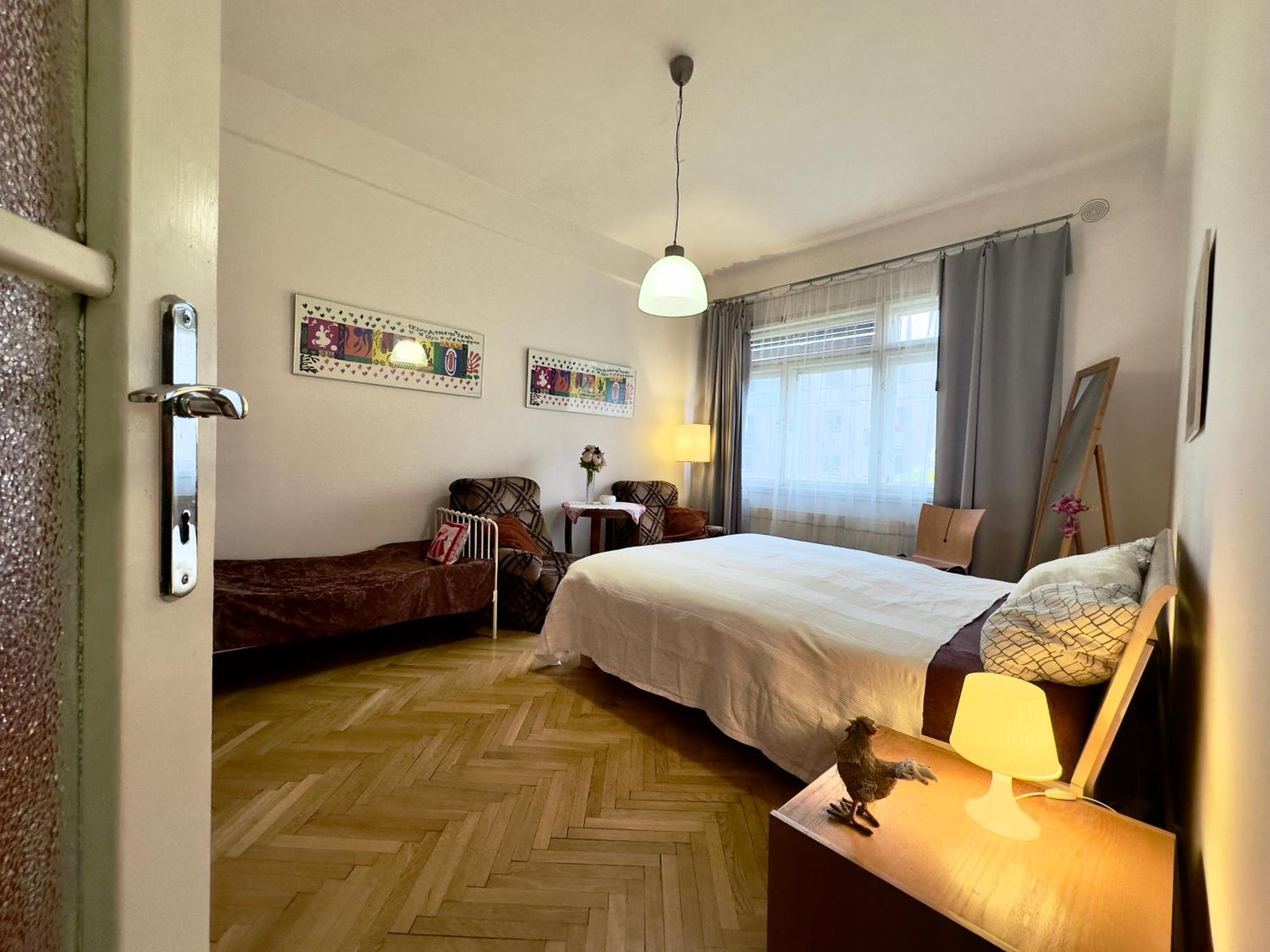Apartment Sedlcanska - You Will Save Money Here - Equipped With Antique Furniture Prague Exterior photo