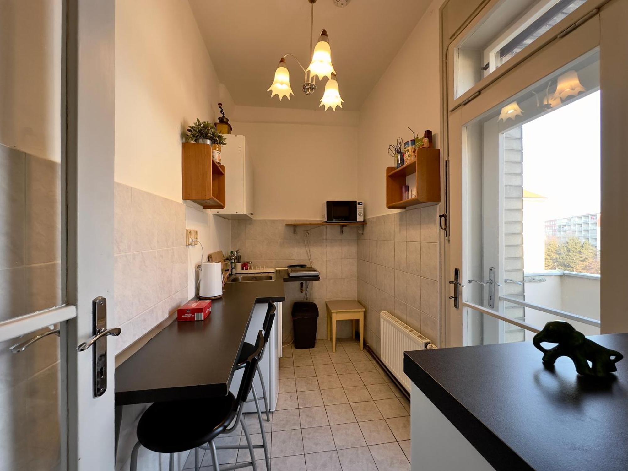 Apartment Sedlcanska - You Will Save Money Here - Equipped With Antique Furniture Prague Exterior photo